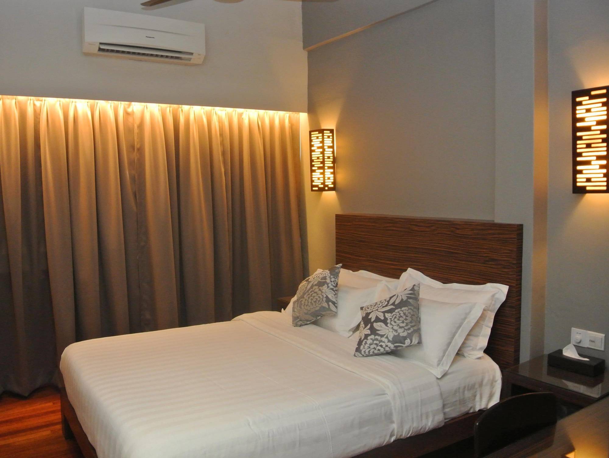 Riverside Boutique Hotel Kuantan Exterior photo